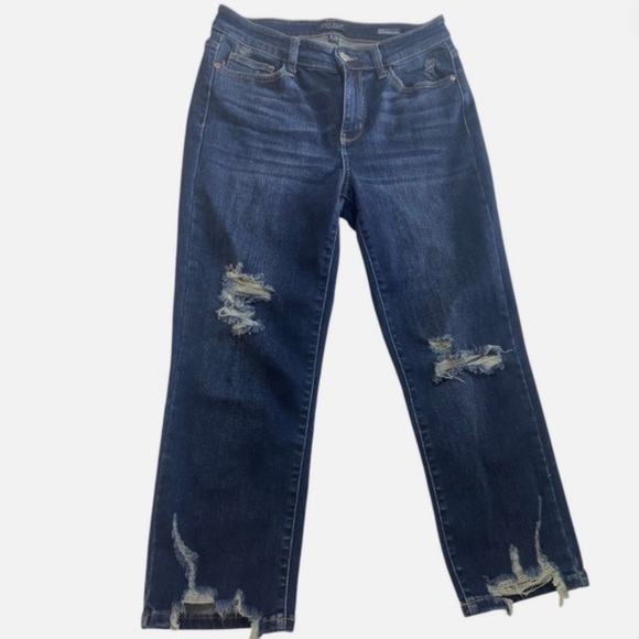 Judy Blue 9/29 Relaxed Cropped Fit Dark Wash Distressed Mid Rise Jeans - Picture 1 of 8